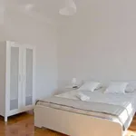 Rent 6 bedroom apartment in lisbon