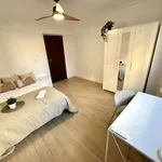 Rent a room of 100 m² in valencia