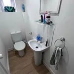 Rent 6 bedroom house in Wales