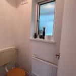 Rent 2 bedroom flat in South East England