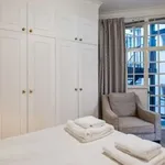 Rent 2 bedroom flat of 85 m² in London