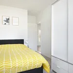 Rent 4 bedroom apartment of 85 m² in Populierenbuurt