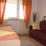 Rent 2 bedroom apartment of 646 m² in Berlin