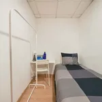 Rent a room of 399 m² in Lisboa