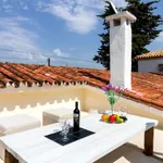 Rent 2 bedroom house of 250 m² in Marbella