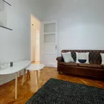 Rent 2 bedroom apartment of 88 m² in Lisbon