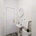 Rent 9 bedroom apartment in Madrid