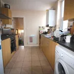 Rent 3 bedroom flat in North East England