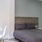 Rent a room of 115 m² in valencia