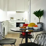 Rent 1 bedroom apartment of 50 m² in Barcelona