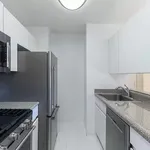 Rent 1 bedroom apartment of 650 m² in Manhattan