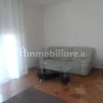 Affitto 4 camera appartamento di 85 m² in Vicenza