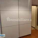 Affitto 3 camera appartamento di 110 m² in Bergamo