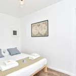 Appartement de 28 m² avec 4 chambre(s) en location à Saint Denis