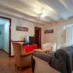 Rent a room of 140 m² in Barcelona