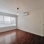 Rent 1 bedroom apartment in Murrumbeena