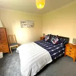 Rent 3 bedroom flat in North Ayrshire