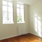 Rent 4 bedroom apartment of 9489 m² in BORDEAUX