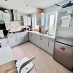 Rent 6 bedroom house in Wales