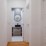 Rent a room of 120 m² in Lisbon