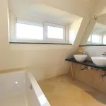 Huur 6 slaapkamer appartement van 151 m² in Den Haag