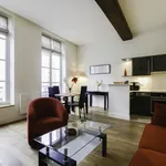 Appartement de 452 m² avec 1 chambre(s) en location à Paris