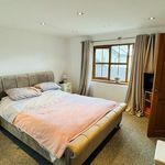 Rent 3 bedroom flat in Wales