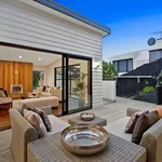 Rent 6 bedroom house in Auckland