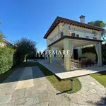 Villa in affitto a Pietrasanta via massaua, arredato, giardino privato, posto auto - TrovaCasa