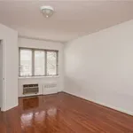 Rent 2 bedroom apartment of 2200 m² in NY