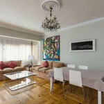 Rent a room of 160 m² in madrid