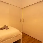 Rent 3 bedroom apartment of 80 m² in barcelona