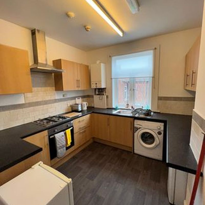 Room to rent in Warmsworth Road, Doncaster DN4