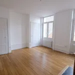 Appartement de 100 m² avec 4 chambre(s) en location à Saint-Étienne