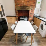 Rent 4 bedroom house in Leeds