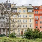 Pronajměte si 3 ložnic/e byt o rozloze 107 m² v Prague