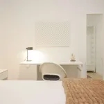 Rent a room of 245 m² in madrid