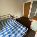 Rent 2 bedroom flat in Salford