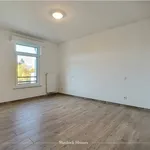 Huur 2 slaapkamer appartement van 186 m² in Saint-Hubert