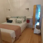 Rent 1 bedroom apartment of 55 m² in Porto