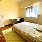 Rent a room in lisbon