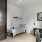 Rent a room in milan