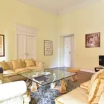 Rent a room of 210 m² in rome