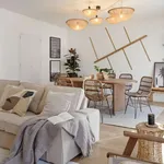 Rent 3 bedroom apartment of 155 m² in madrid