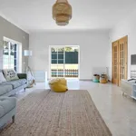 Rent 4 bedroom apartment of 234 m² in lisbon