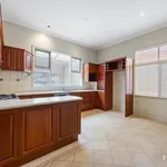 Rent 3 bedroom house in Golden Point