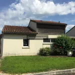 Rent 4 bedroom house of 77 m² in Laperche