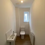 Rent 3 bedroom flat in East Midlands