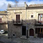 Rent 5 bedroom apartment of 120 m² in Mistretta