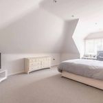 Rent 4 bedroom flat in South East England